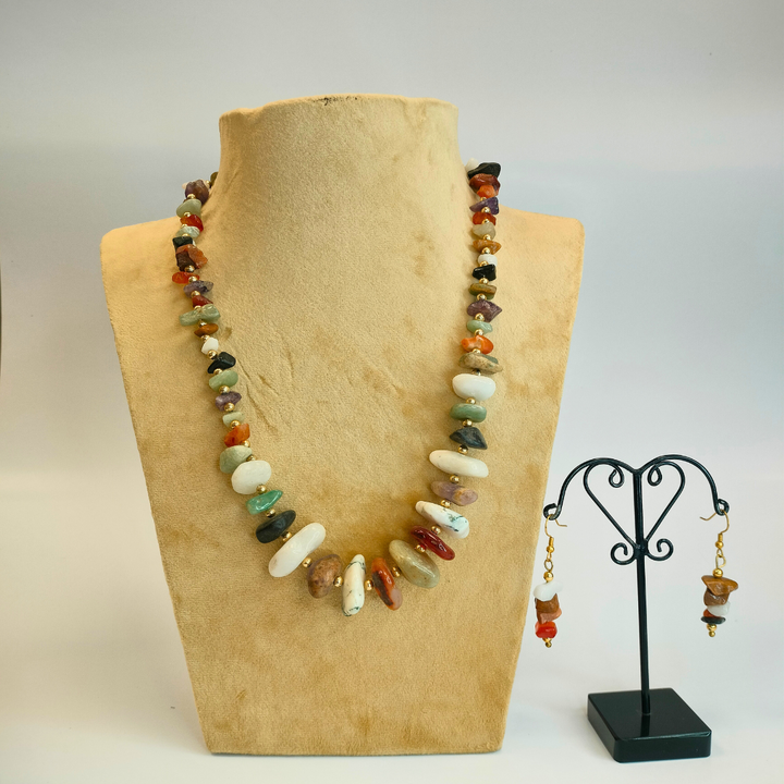 Antiqe Multi Color Stone Chips Necklace