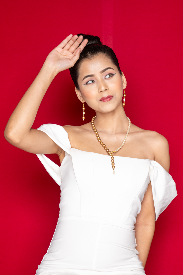 "Wooden and Plastic Pearl Beaded Lariat Necklace Set.