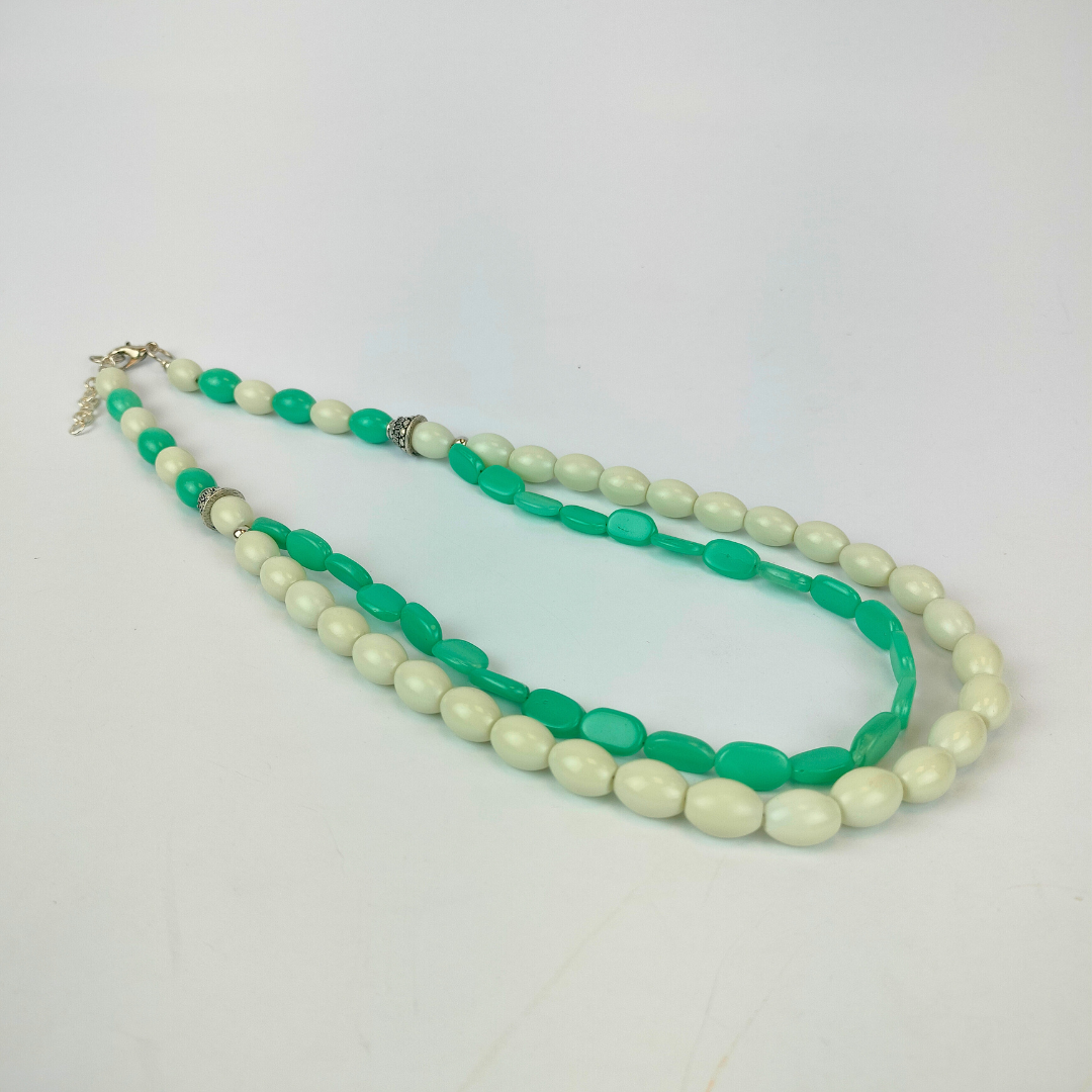 Trendy Press Glass Bead Necklace