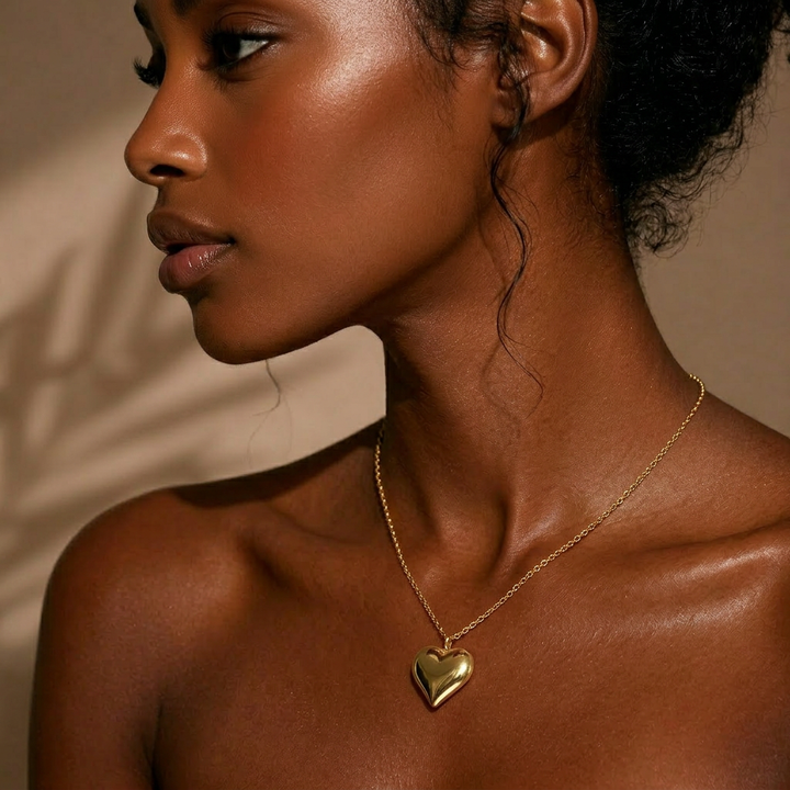 Heart Blossom Chain – Tarnish-Free Minimalist Love Pendant Stainless Steel