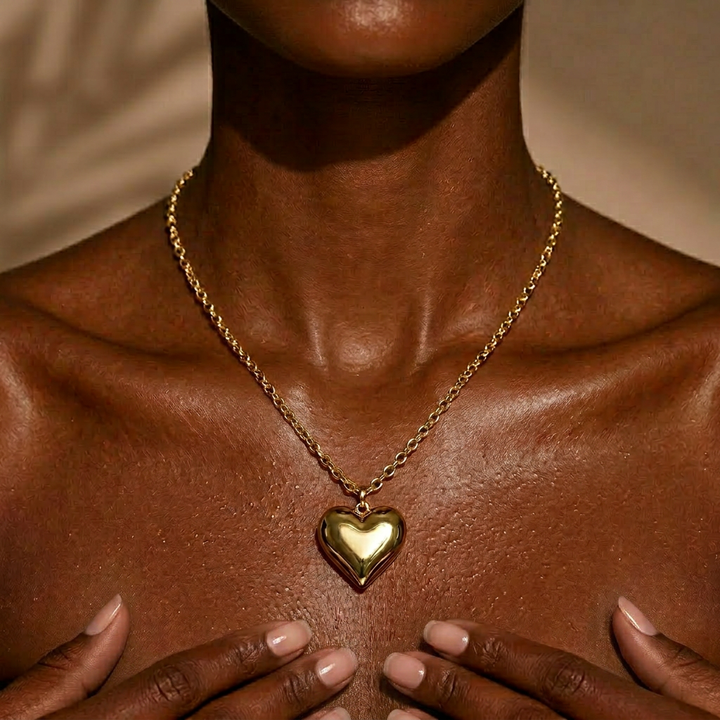 Heart Blossom Chain – Tarnish-Free Minimalist Love Pendant Stainless Steel