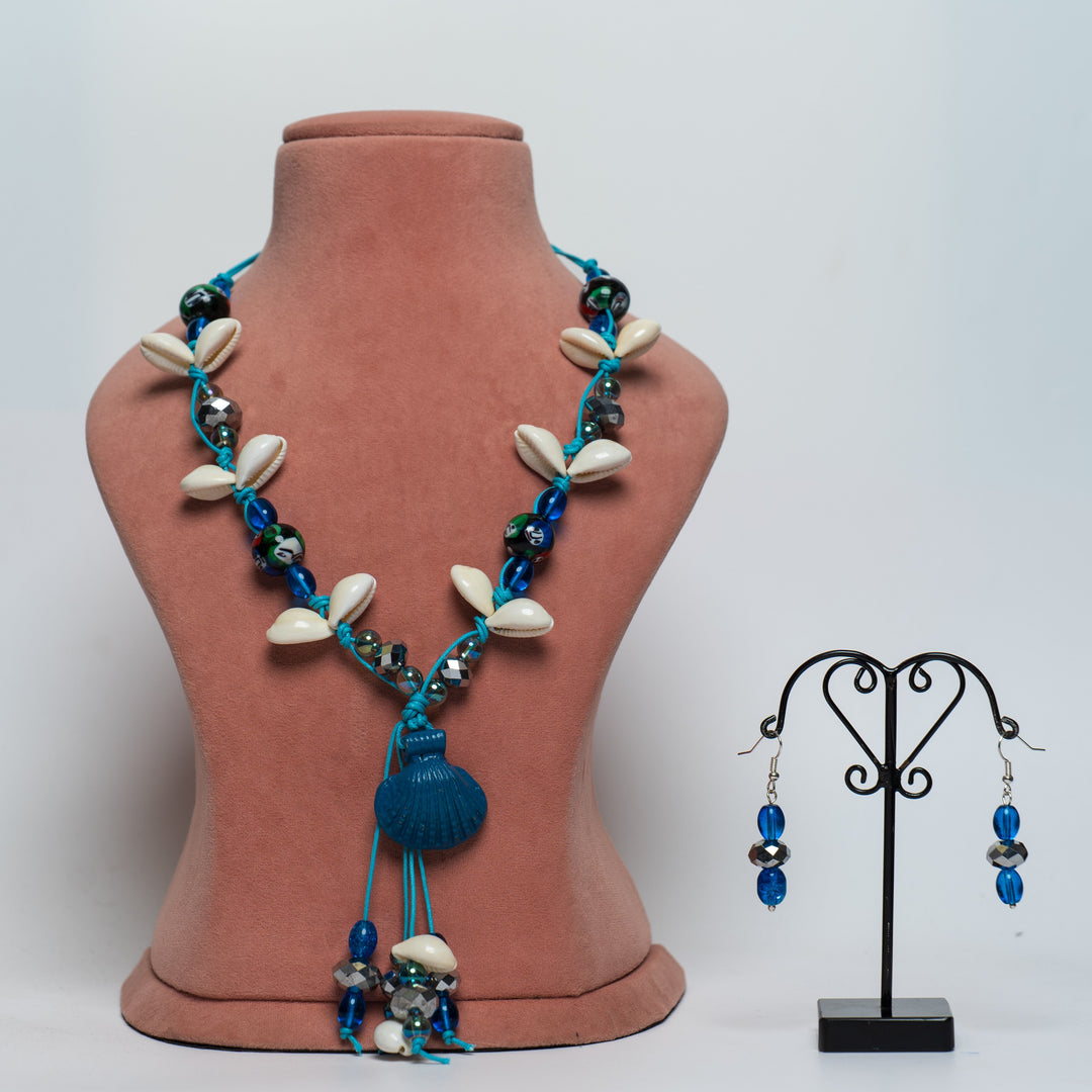 Ocean Breeze Seashell & Beaded Necklace with Drop Earrings