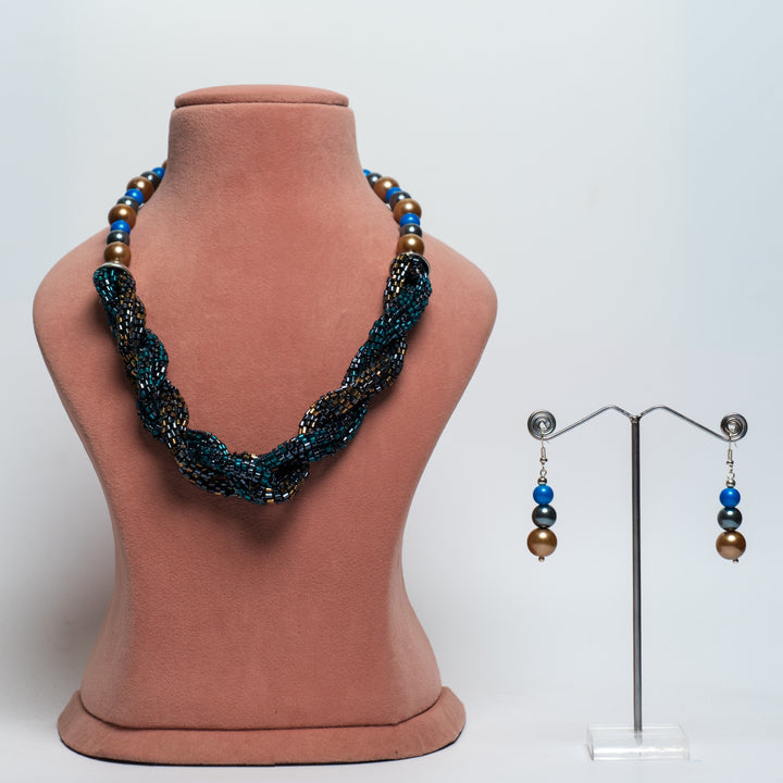 Luster Twist Beaded Necklace
