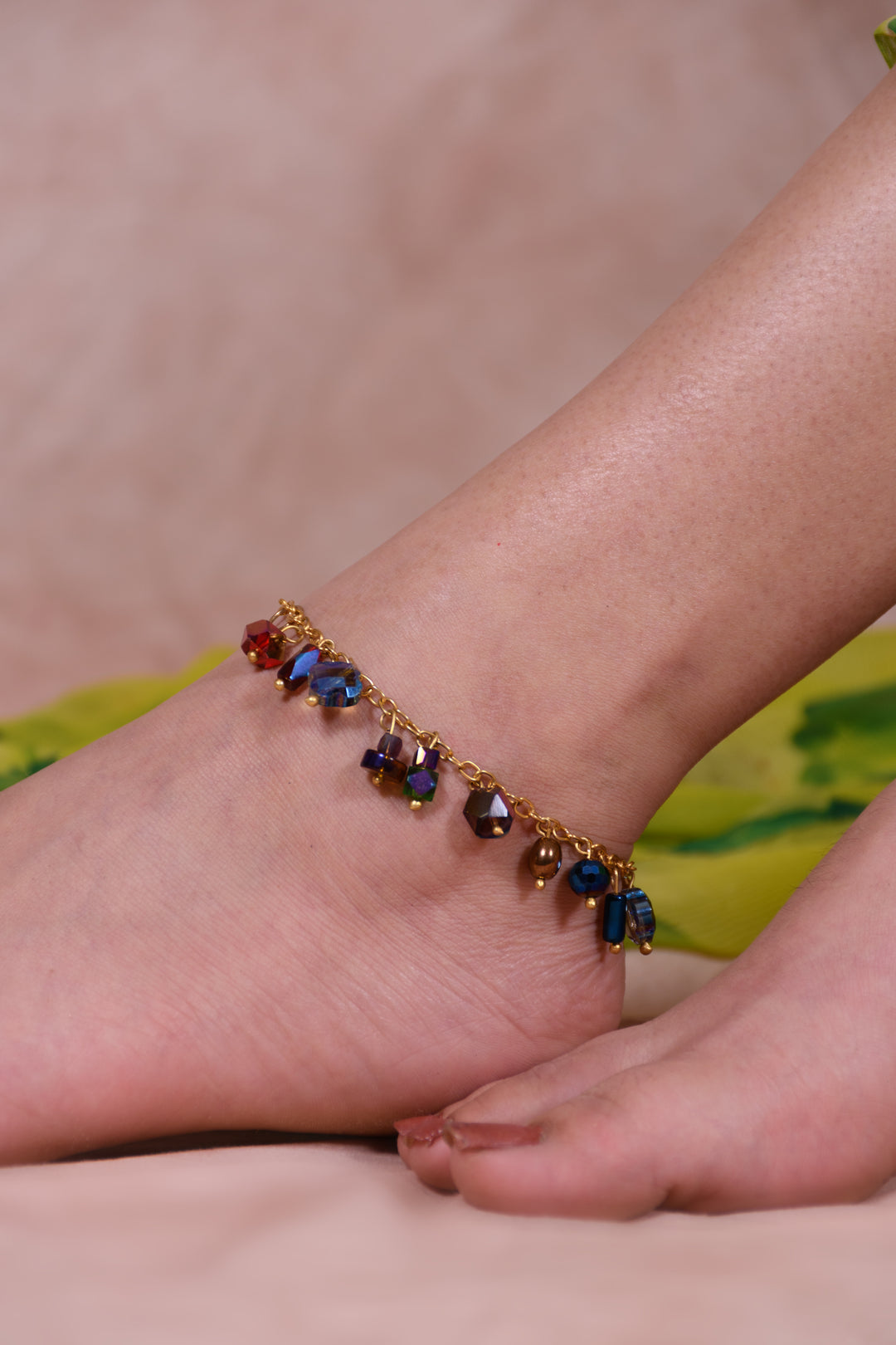 Gold Polished Metal Chains Anklet With Multi Shaped Glass Beads Hanging On It