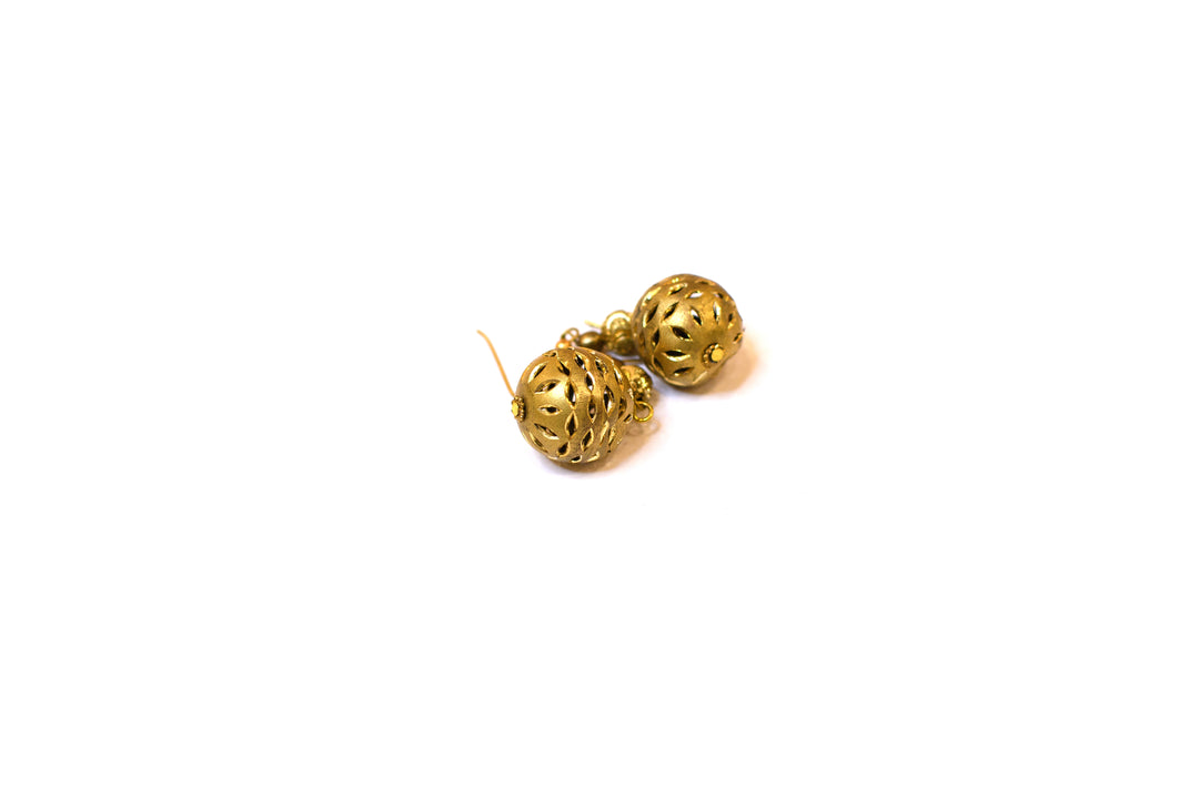Gold Polished Metal Ball Earings