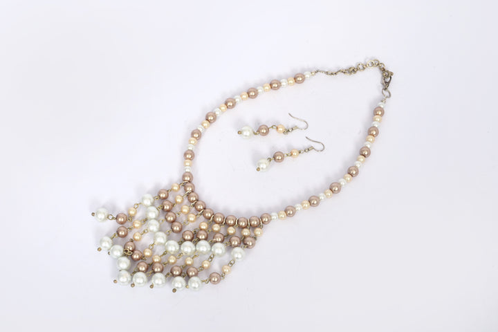 Trendy Glass Pearl Necklace