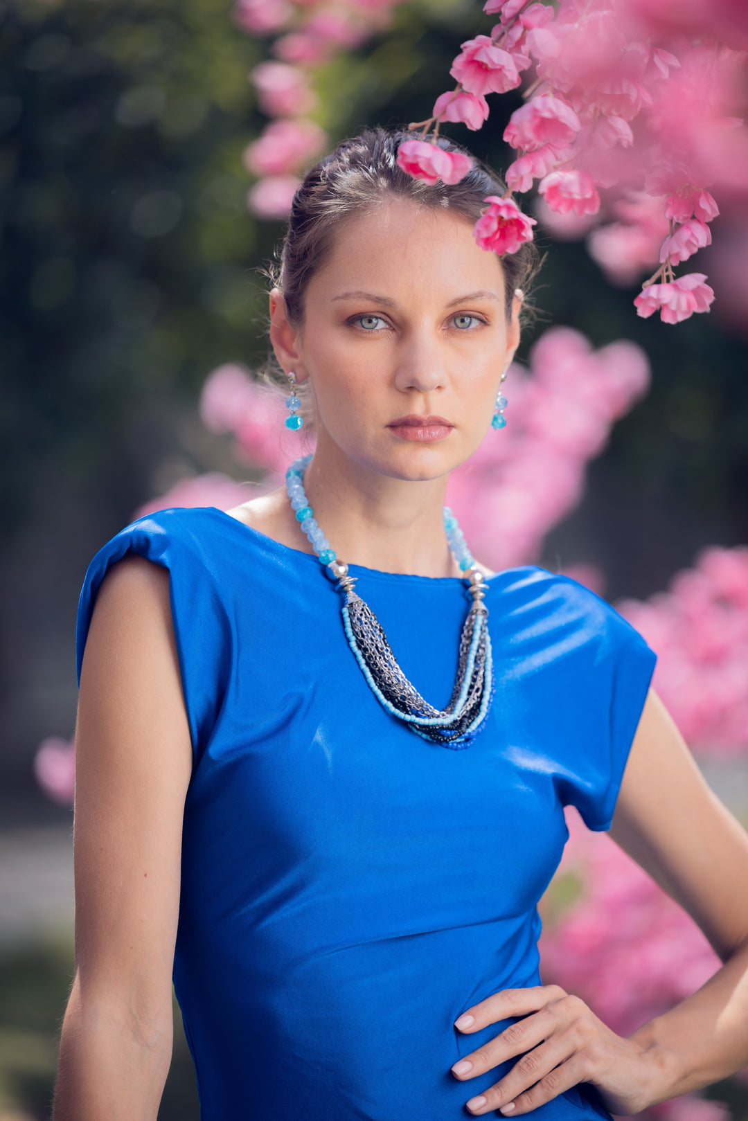 Crackled Faceted & Seed Beads Necklace