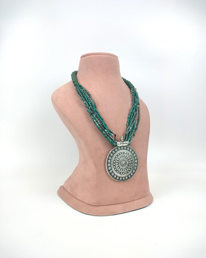 Emerald Elegance Necklace Set