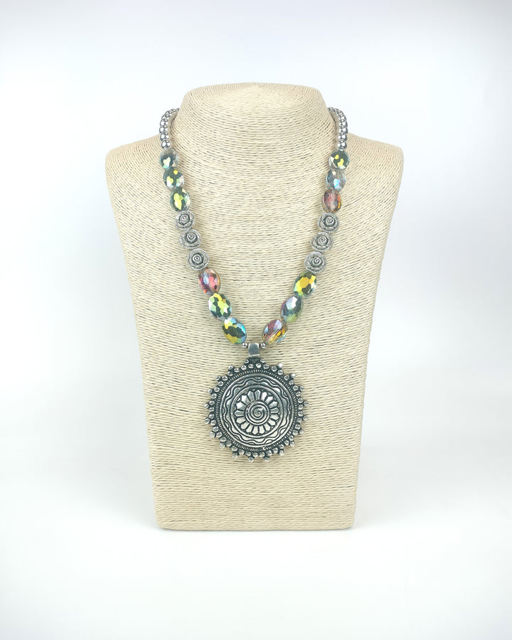 Vintage Vibes Necklace