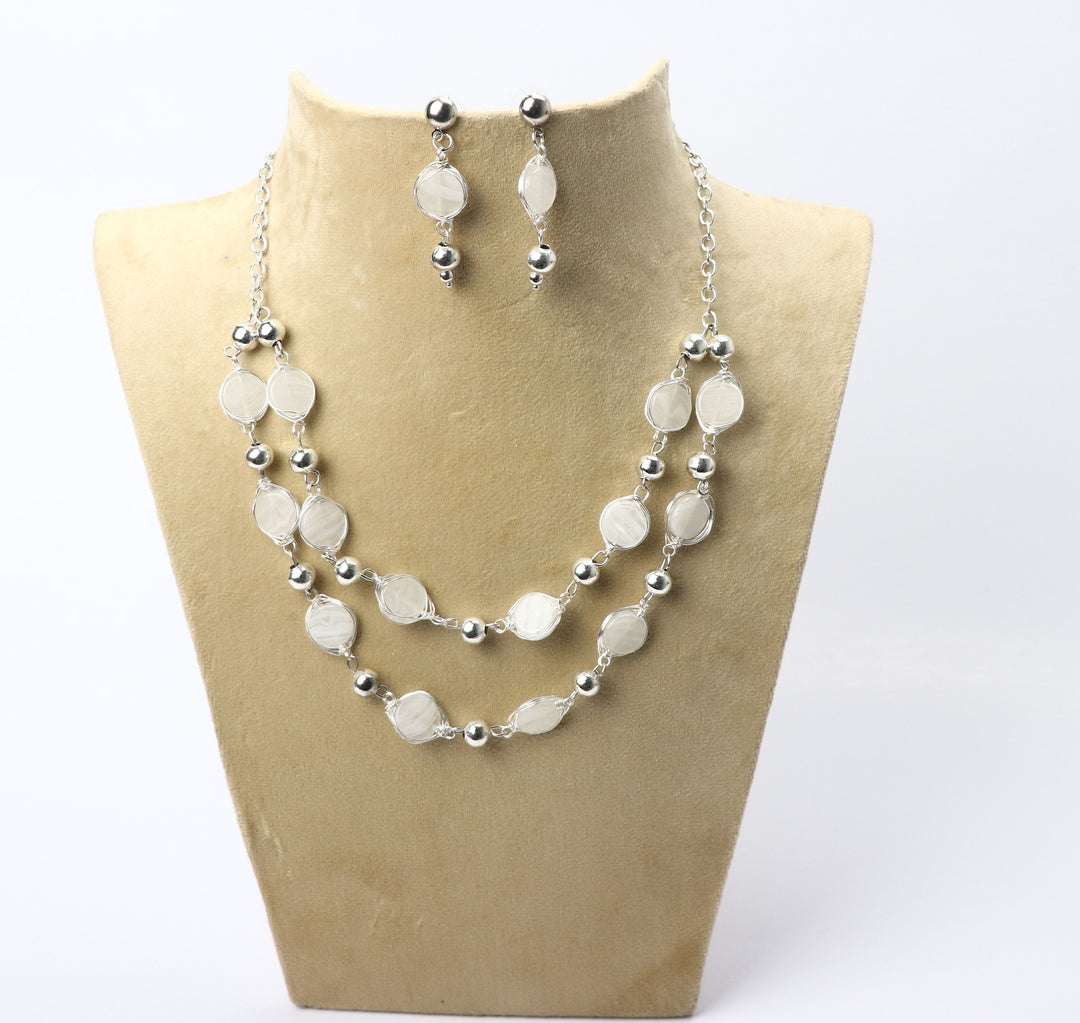 Trendy Glass Beads Necklace