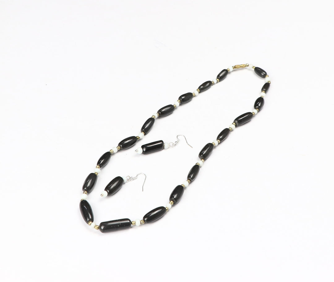 Antiqe Look Stone Necklace