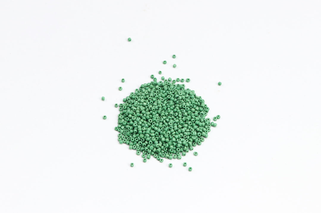 Green Fancy Seed Glass bead