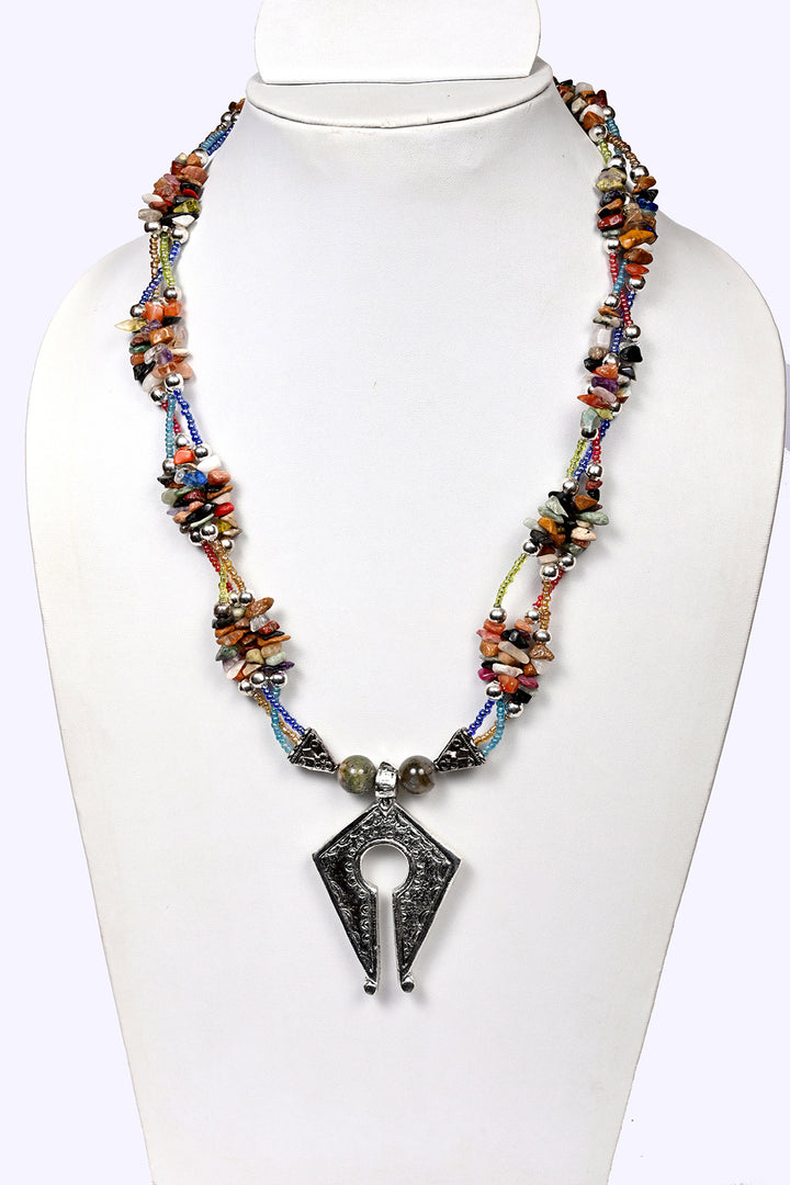 Semi-Precious Stone Chips Necklace With Pendant