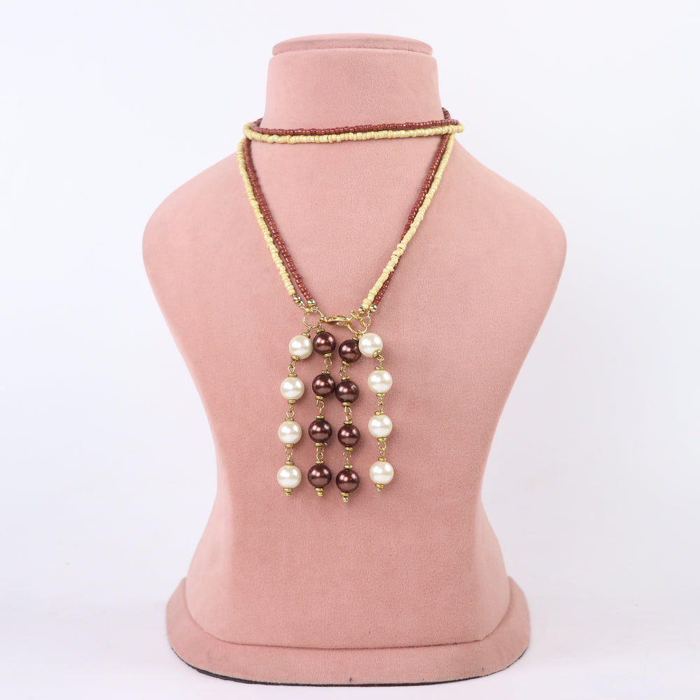 Delemon dual-tone maroon and cream seed bead necklace with white and brown pearl