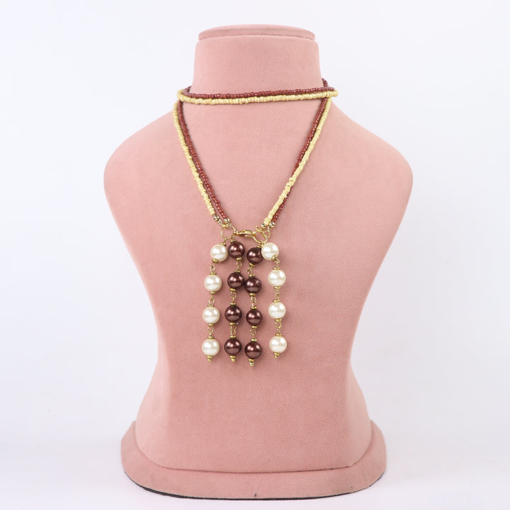 Delemon dual-tone maroon and cream seed bead necklace with white and brown pearl