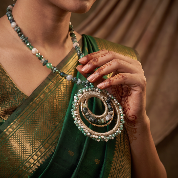 Delemon emerald green natural stone chip long necklace with gold concentric ring pendant