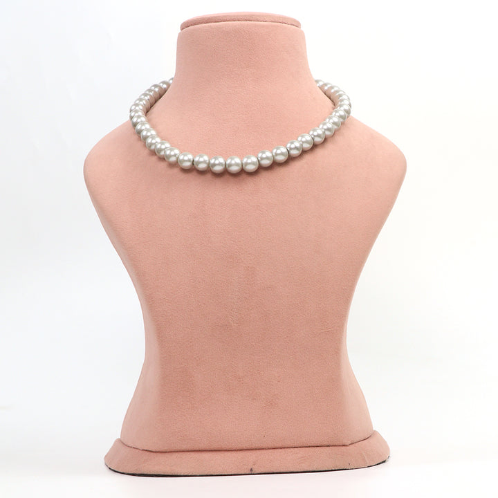 Delemon single-strand grey pearl necklace front view.