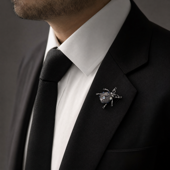 Vintage Crystal Beetle Insect Brooch Pin | De-lemon